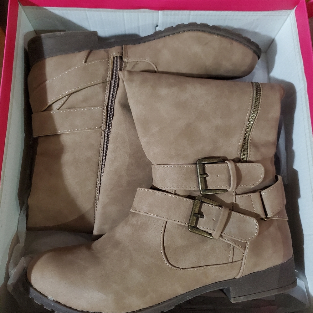 Womans Boots